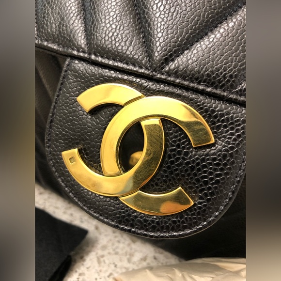 CHANEL Chevron Jumbo XL Caviar - Picture 8 of 16